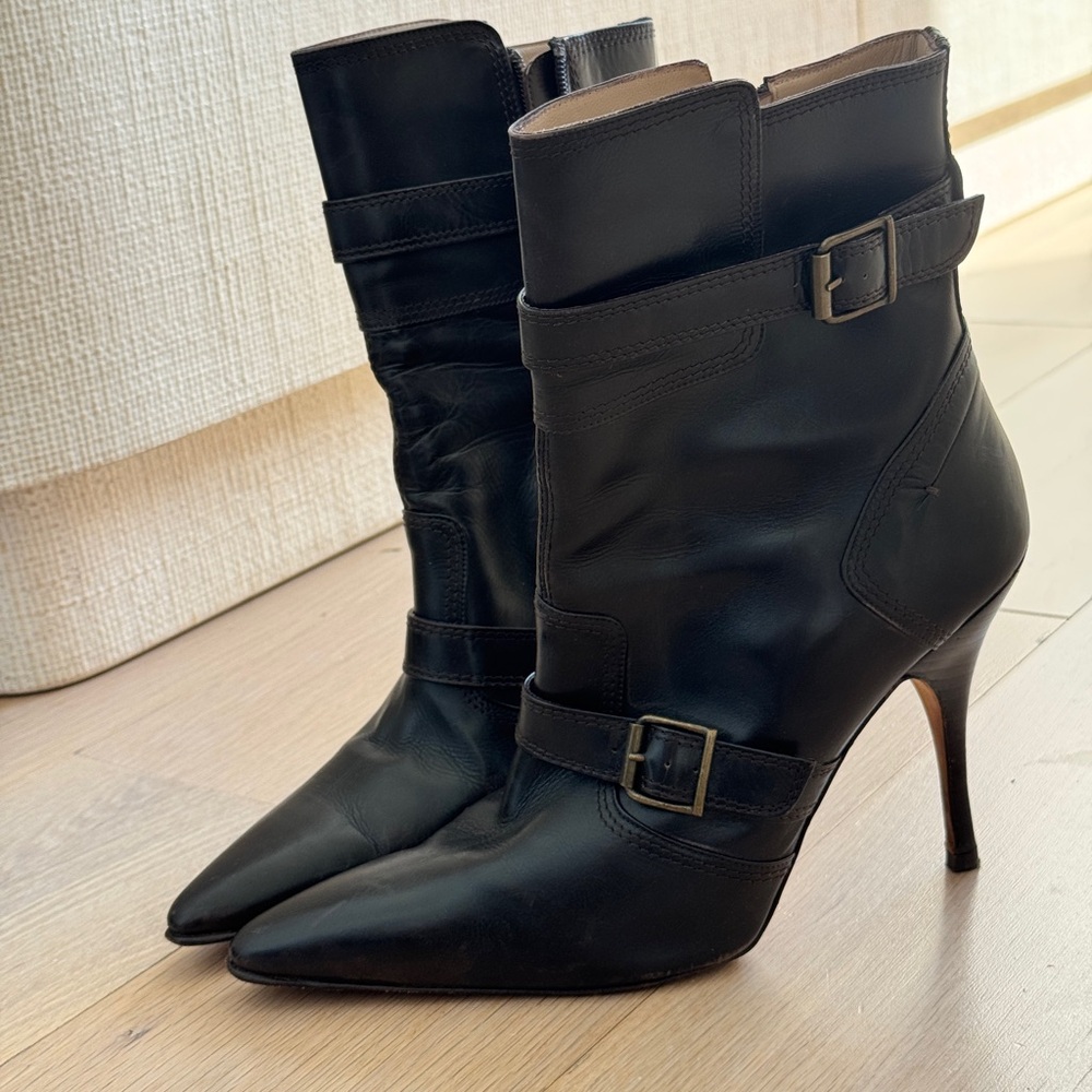 Manolo Blahnik Black Leather Pointed Ankle Boots with Buckle Straps